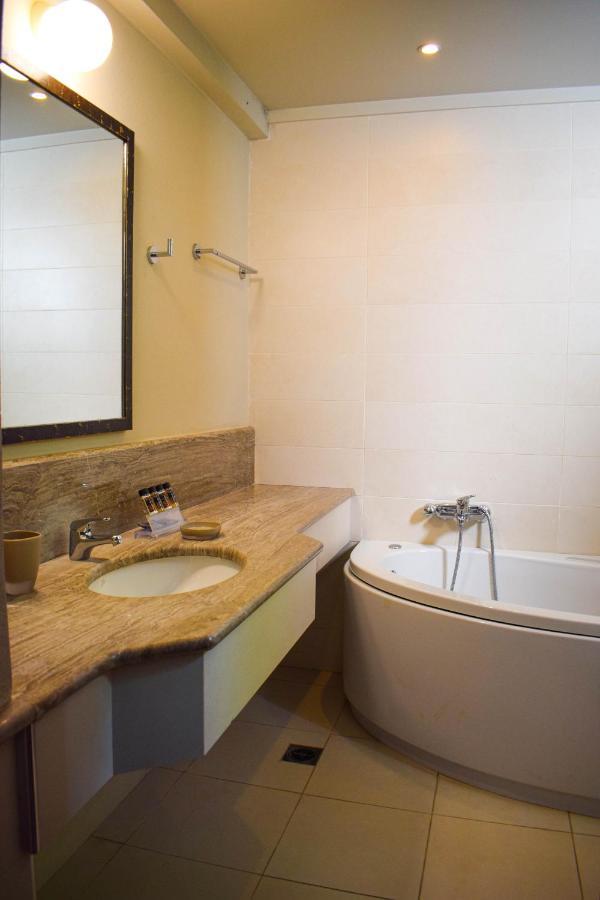 Guesthouse Vasiliki Steni Dhirfios Extérieur photo